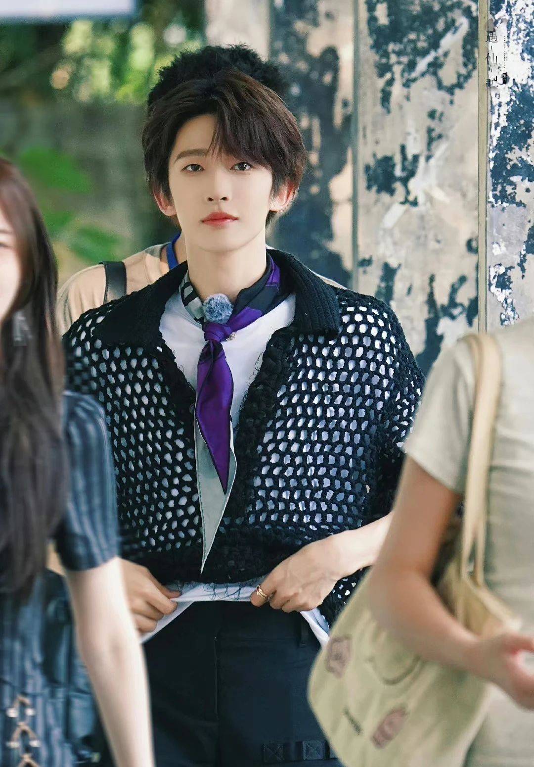 吴俊霆低情商被骂,蒋依依三人"修罗场",演综成了恋综?_演技_节目_观众