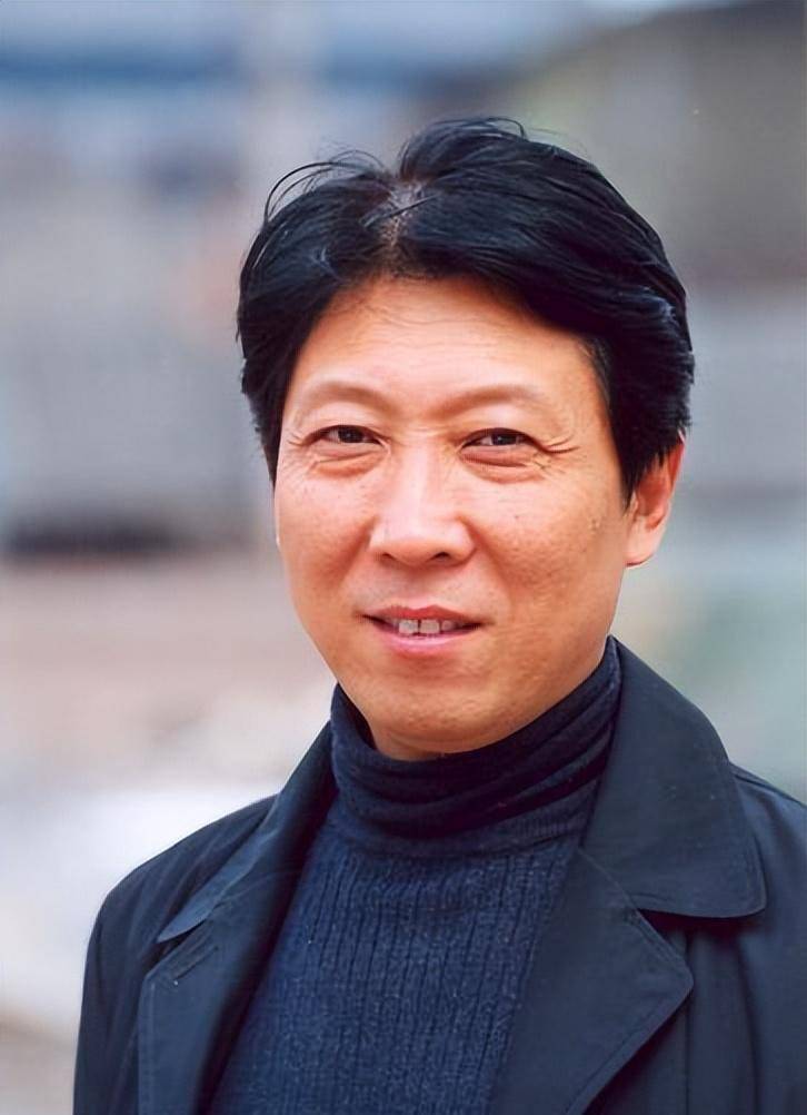 "爸爸专业户"韩童生:放弃铁饭碗当演员,与妻子恩爱多年很幸福_工作_表