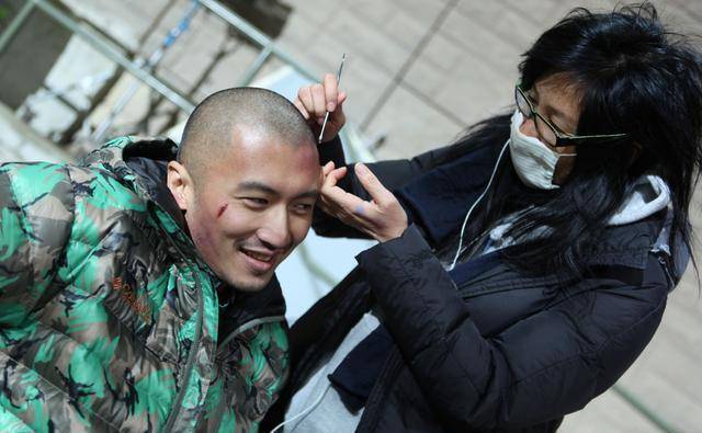 一组谢霆锋拍摄《线人》时高清工作照,太拼了_电影_林超贤_题材