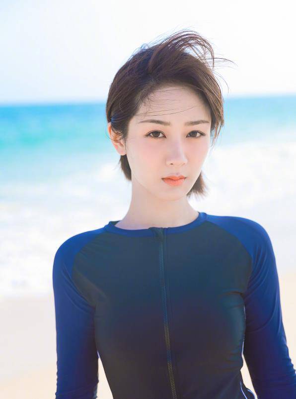而跑去做微调,一直到近几年杨紫靠着精湛的演技才得到