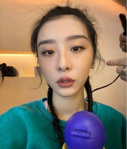 赵小棠又惹事,在众人休息时唱歌,范丞丞好心提醒却被怼,实惨_时候