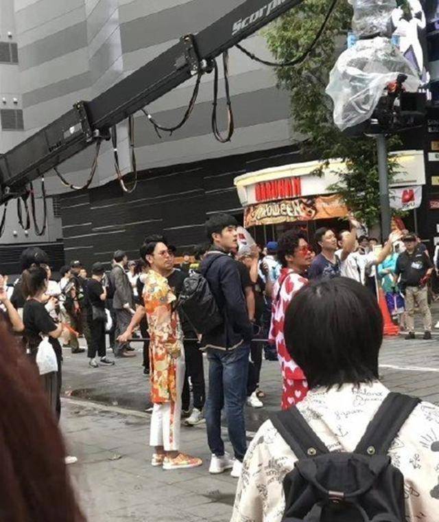 最新路透,刘昊然超级帅气,王宝强造型成亮点_粉红色_网友_妻夫木聪