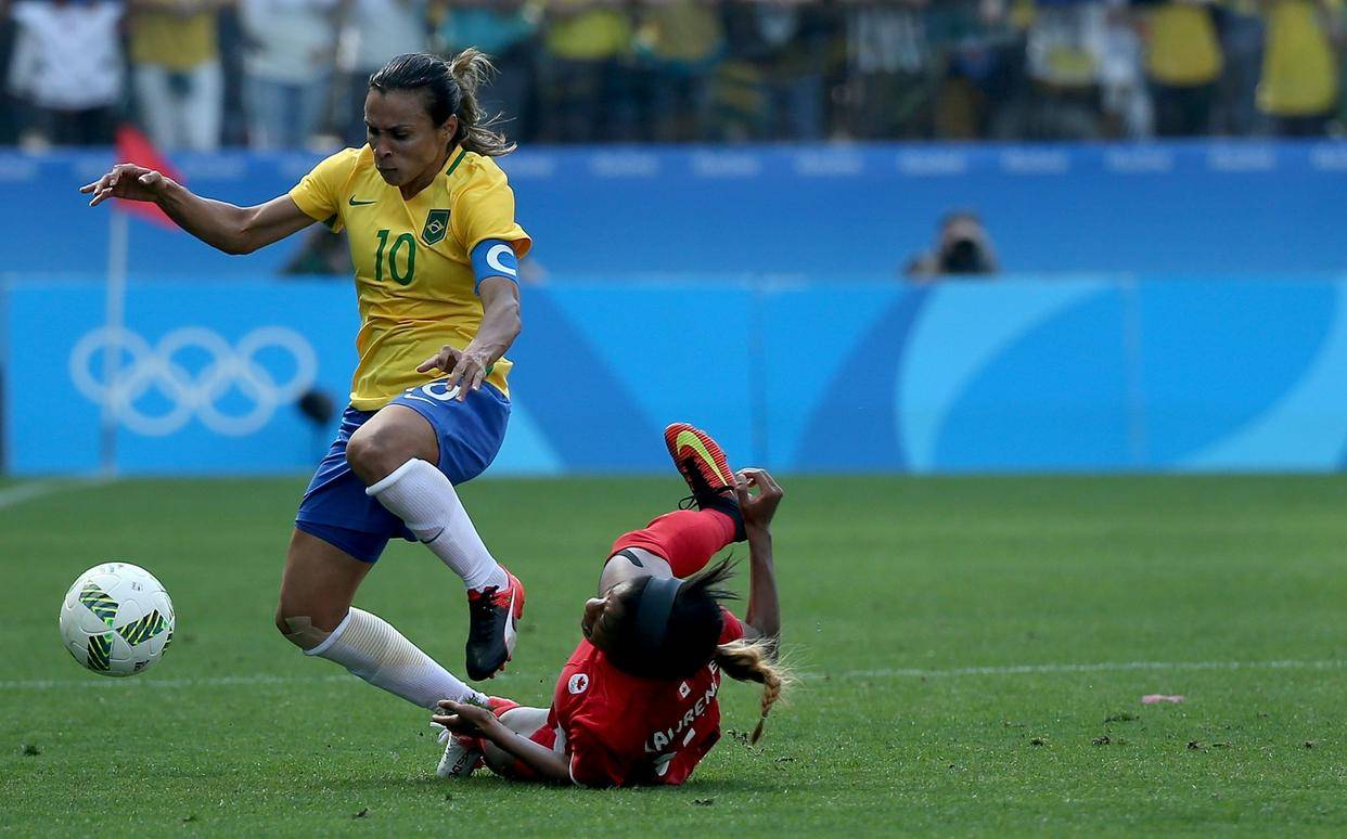 中国女足隐藏实力小负巴西,王霜秀球技戏耍玛塔_比赛_世界杯_进行了