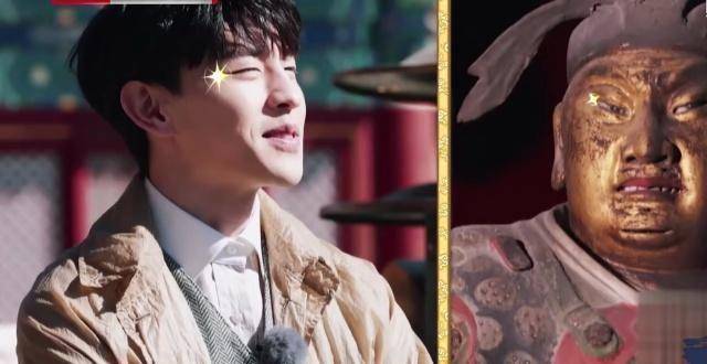 周一围调侃邓伦小丹凤眼,邓伦傻笑太萌!