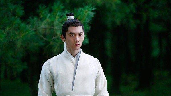 超像李敏镐~叠风大师兄长得好正派,耿直的大师兄一脸正气.