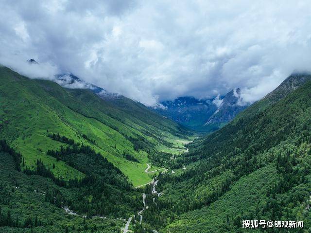 暑期热！四姑娘山美景如画、游人如织-四姑娘山的景区介绍