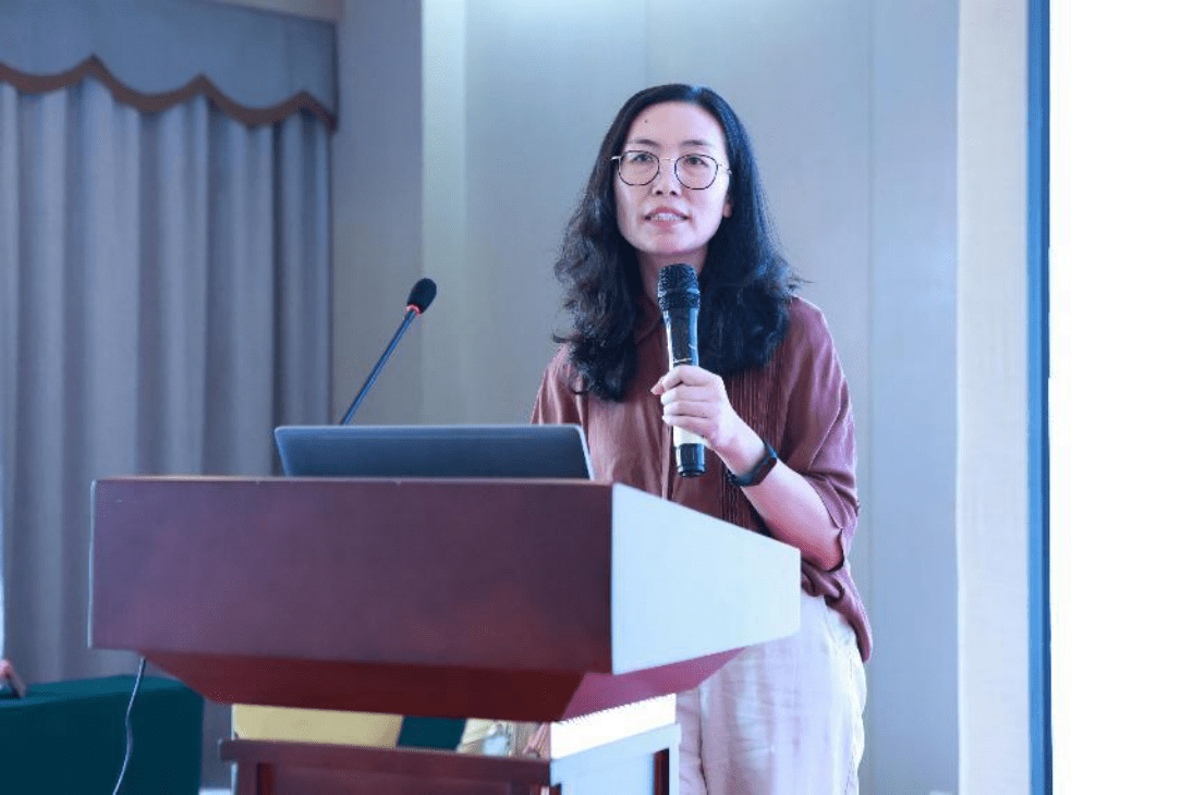 李飞作报告王冠杰作报告熊雯婧作报告张来源作报告大会主题培训环节