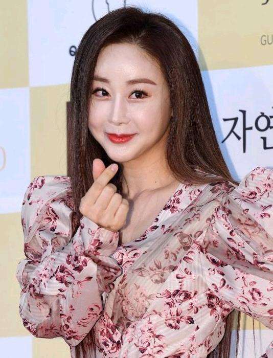 咸素媛四段爱情,上综艺被曝太抠门,不孝顺婆婆?