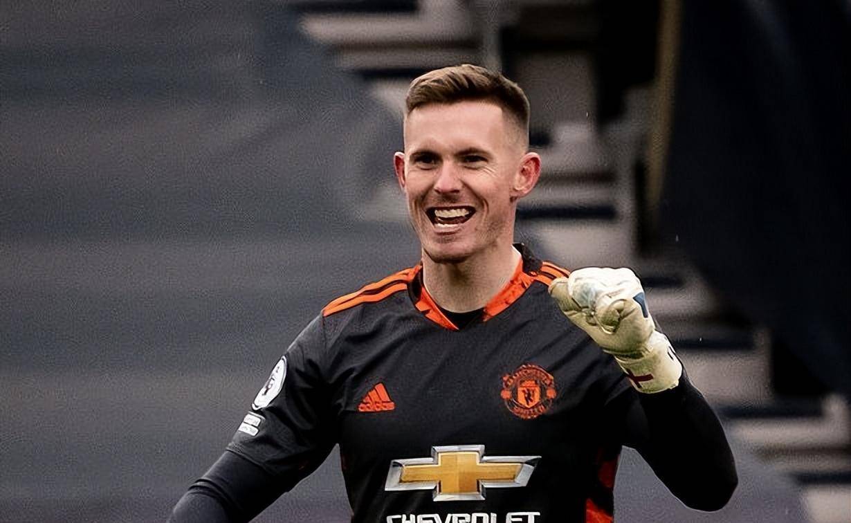 曼联青训营,《曼彻斯特晚报》曾经长篇累牍的报道了阿贾克斯对亨德森