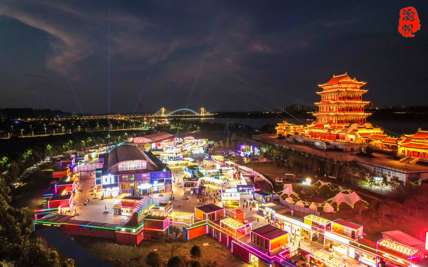 万楼青年码头:中国最大的集装箱集市,好看好玩好吃的汇聚一市_湘潭