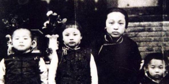 一些野史资料创作而成,大致情节与正史相同,田小凤这个人物是有原型的