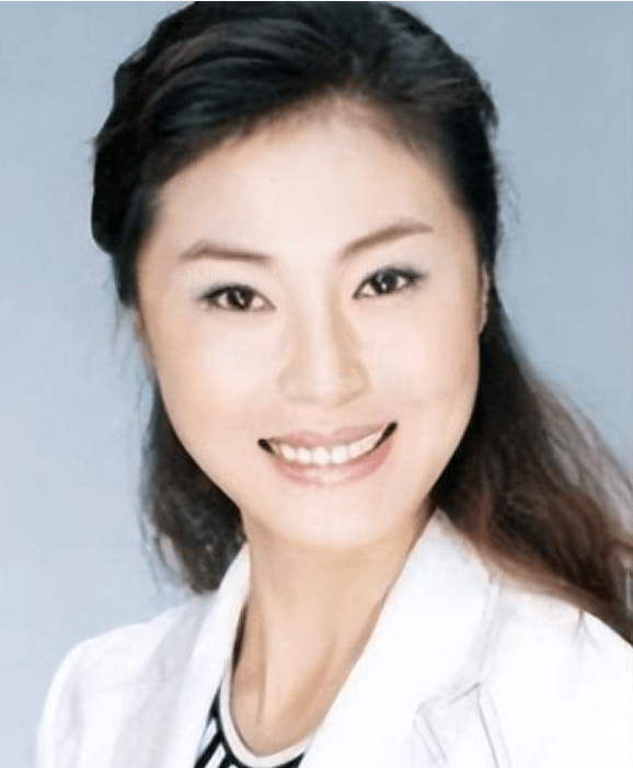 广东第一女警察王菲出卖肉体和灵魂,因接触86名高官被判入狱!