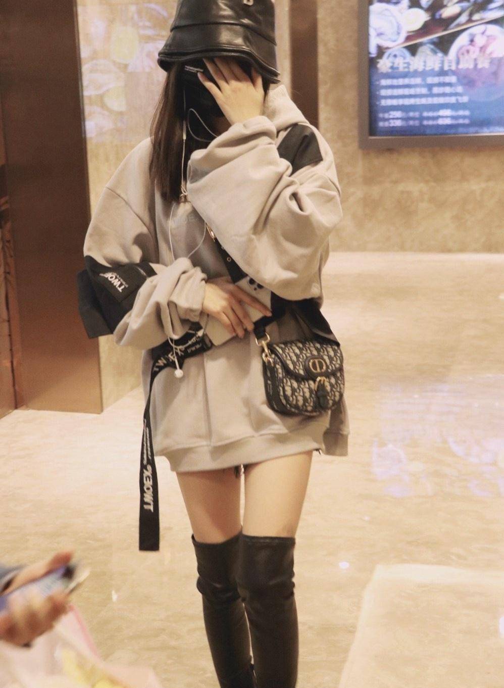 25岁吴宣仪优雅迷人,个人专辑定妆大片,像真人版艾莎公主!