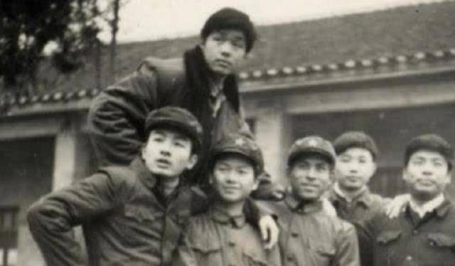 "白卷英雄"张铁生:恋人等他15年,41岁出狱后,创业成亿万富豪_董礼平