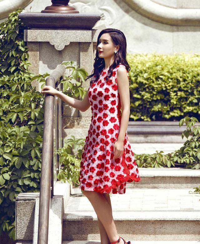 44岁杨恭如身材堪比20岁少女,网友:这双腿绝了_岁月_时候_人群