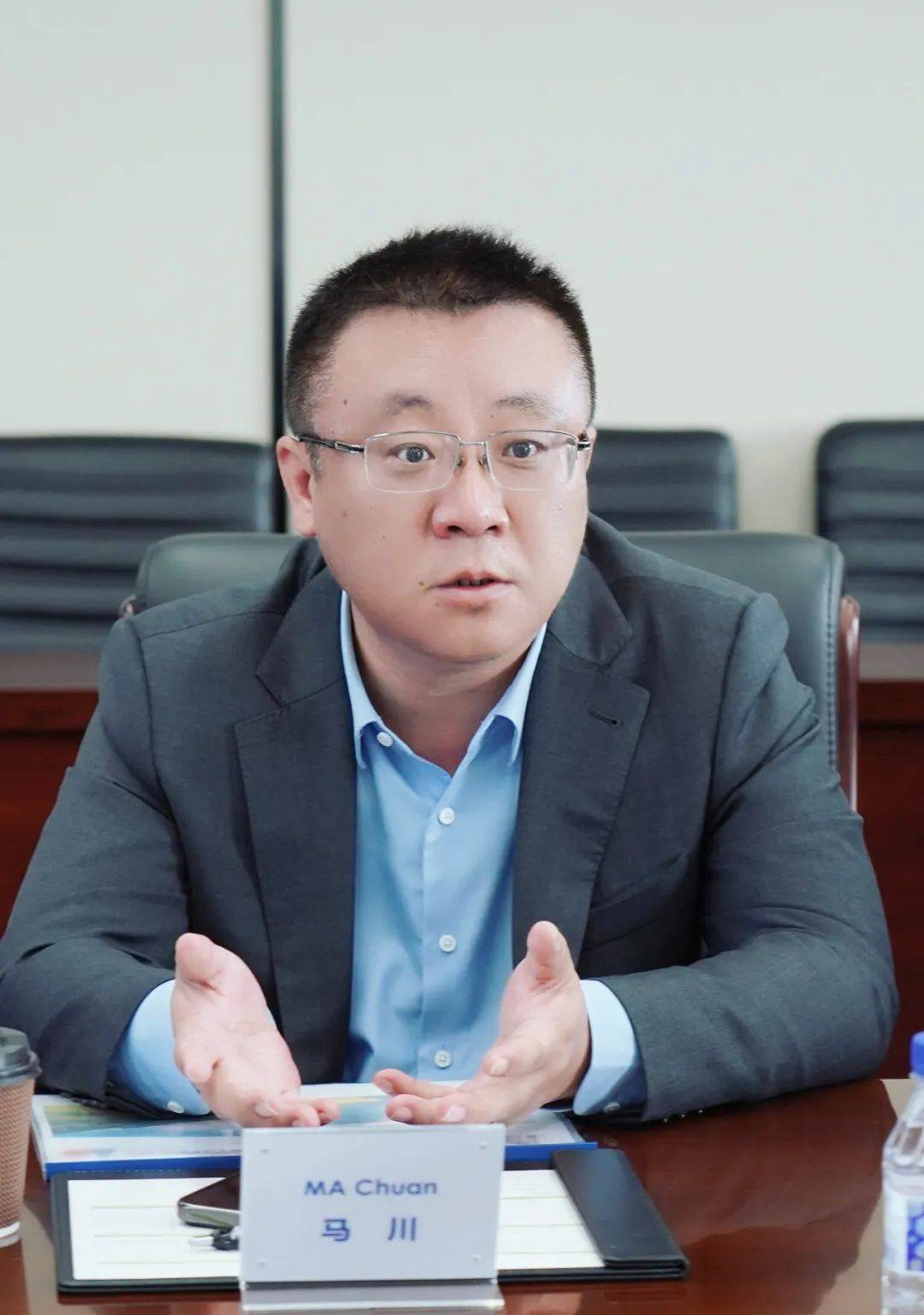 会议期间,许明哲董事长,冯浩总经理陪同马川总裁参观了旭阳中法智能