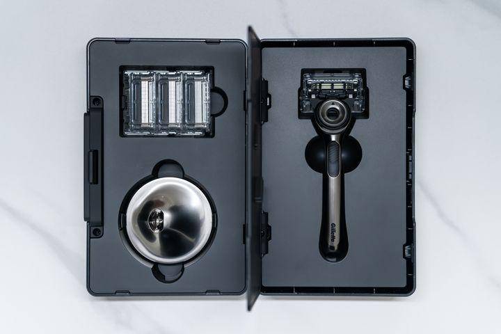 谁在守护手动剃须刀的荣光？吉列引力盒、极光、热感系列剃须实测