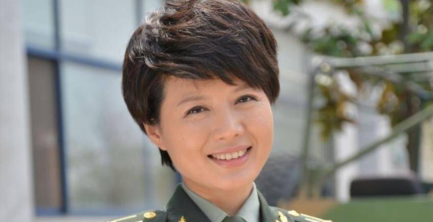 她就是《特种兵之火凤凰》的教导员谭晓琳.