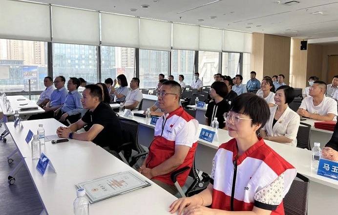 甘肃爱尔眼视光医院签约七里河区基层眼科诊疗能力提升公益项目(图3) 甘肃爱尔眼视光医院签约七里河区基层眼科诊疗能力提升公益项目(图3)