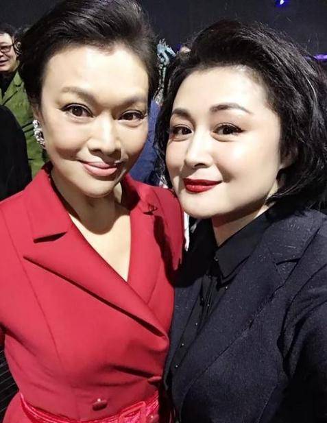 1987年,被张艺谋一封"假惺惺"的信改变命运的史可,如今怎样了_年巩俐