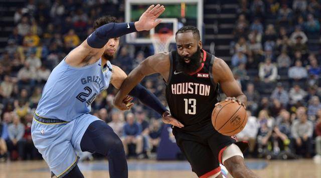 nba停赛满月:嘈杂的美国文化纷扰下,究竟何时能现球场身影?