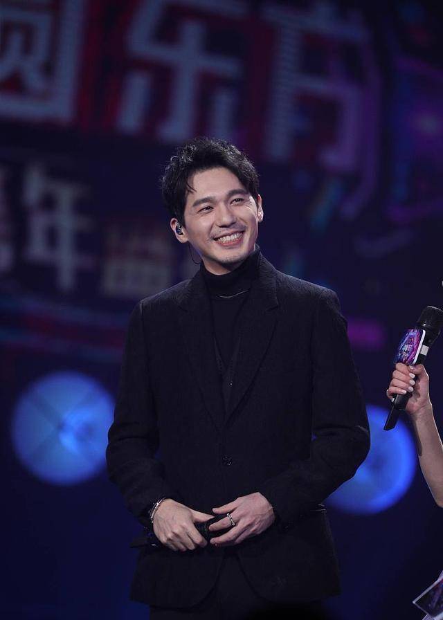 沉稳帅气的演员白宇,有演技且清醒,他走红不是没理由的_演艺圈_年龄