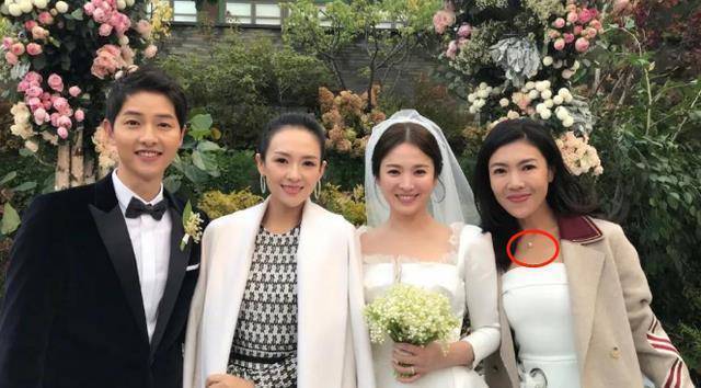 百亿富婆章泽天合影镶边,c位万宝宝被称中国第一名媛,家世惊人_生活