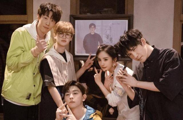 邓伦录节目说嫁给自己的方法,粉丝都不淡定了_杨幂_大张伟_女生