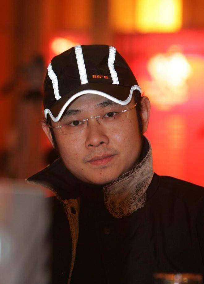 刀郎前妻:生完女儿40天就跑了现在刀郎是幸福的,幸福的,她后悔过吗?