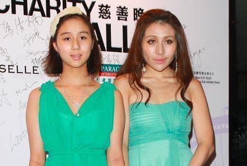 作为何鸿燊梁安琪的大女儿,何超盈的人生虽然光鲜亮丽,虽然美食华服