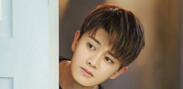 不好意思说我喜欢任嘉伦,怕影响我的形象_非主流个性网