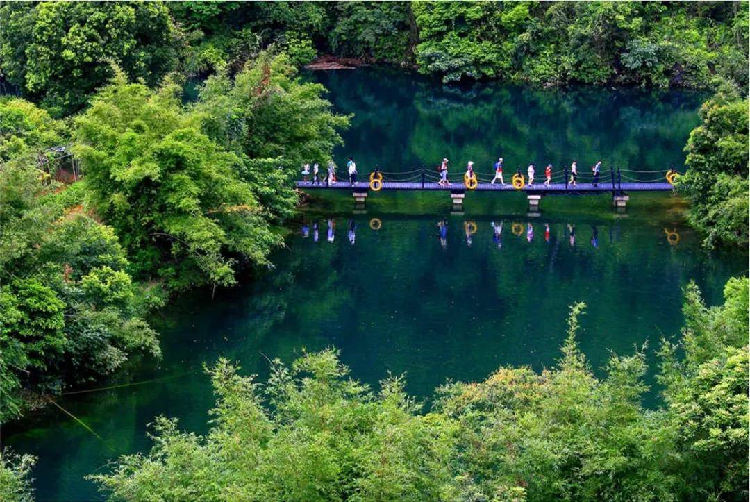 鼎湖山天湖简介图片