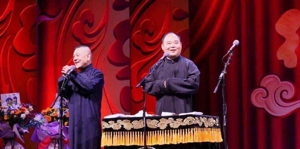 侯耀文女儿现身德云社,曾得郭德纲力挺!与大爷侯耀华关系缓和?