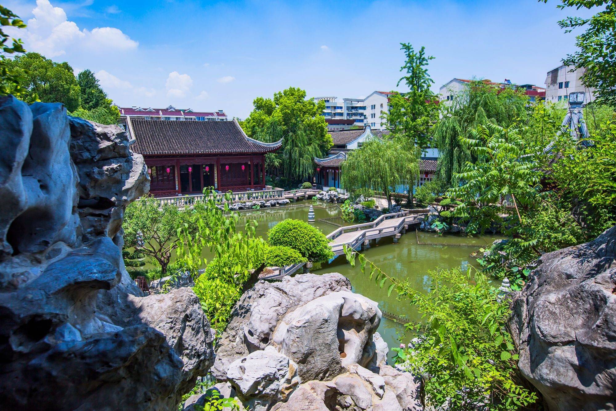 上海南翔古镇有一座檀园,环境优美,是隐藏在闹市中的小众园林_建筑