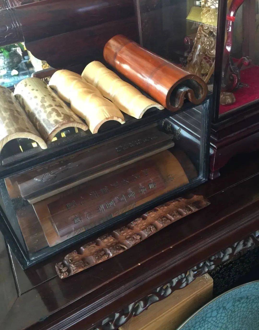 郭德纲送他一条手串,他戴了10年!_岳云鹏_文玩_于谦