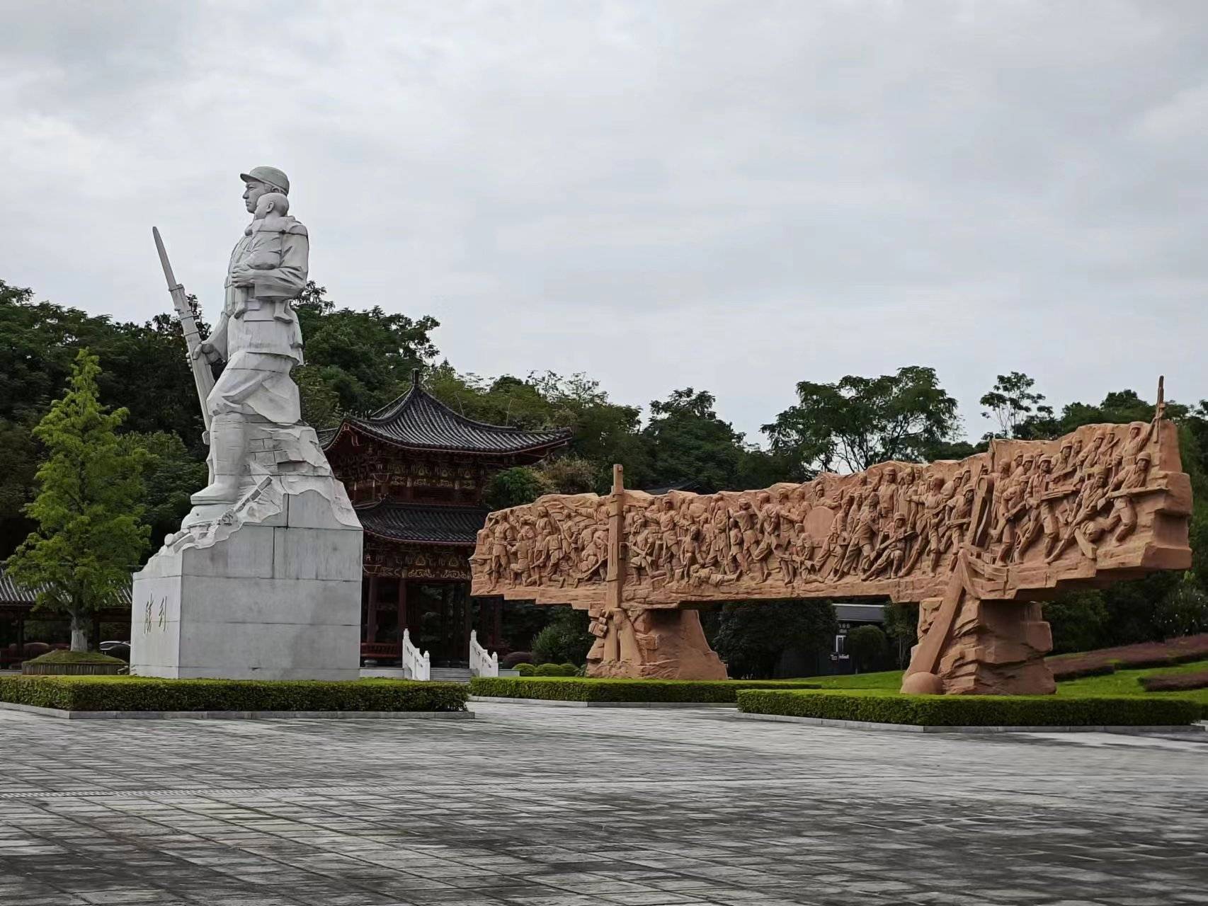 超治愈的夏日美好瞬间#走进红色革命圣地——芷江纪念馆_夏天_宝宝