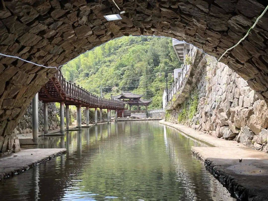 浦江纳凉宝地 你最pink哪?_桥洞_夏日_上河村