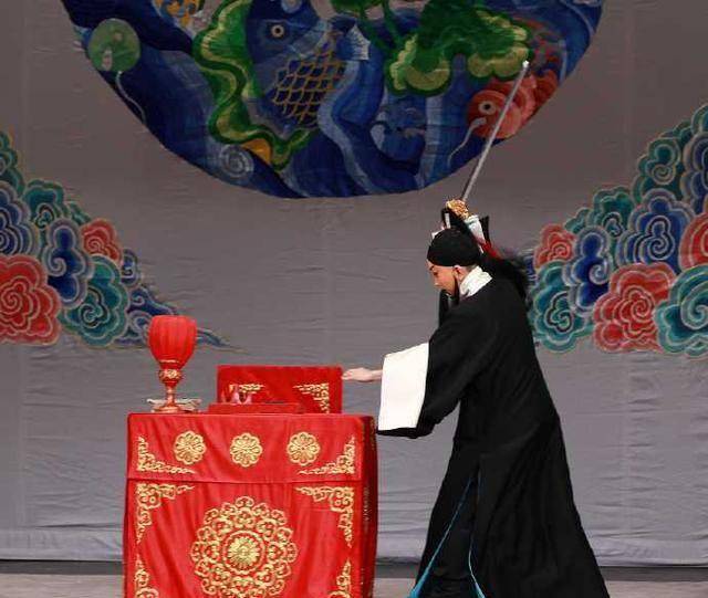 三:《马昭仪》和《楚宫恨》《马昭仪》是程派名剧,《楚宫恨》是张派名