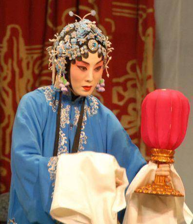 京剧名角张火丁已婚多年,丈夫是河南儒商李树博还是圈内人郭理铮_年龄