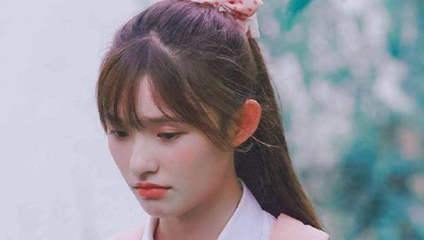 林依晨表达看法,她自认和林允没可比性_一吻定情_对比_因为