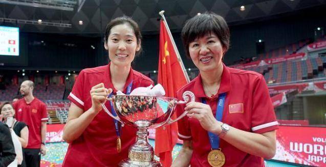 生日不发微博不庆祝,接受央视采访点赞巩俐的表演_郎导_朱婷_活动