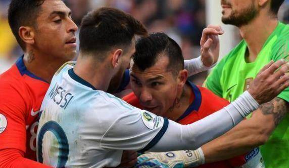 梅西染红缺席颁奖,击败智利后,谁注意他的发言?生气!