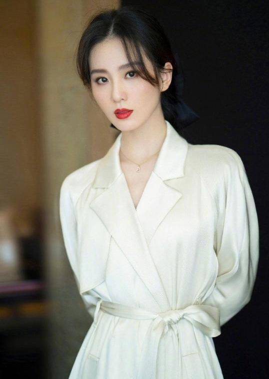 刘诗诗出活动生图曝光,34岁还生了孩子,这状态不要太好了!