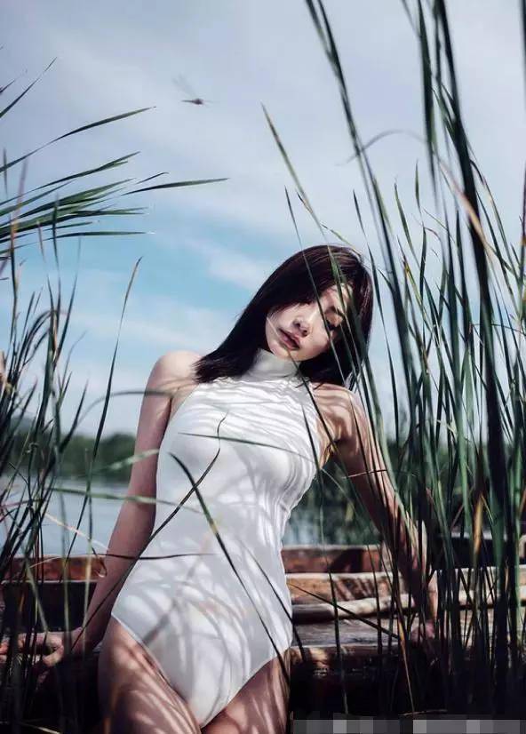 40岁柳岩现身相亲节目,被时尚捆绑遭调戏,被喷消费身材引非议_单身