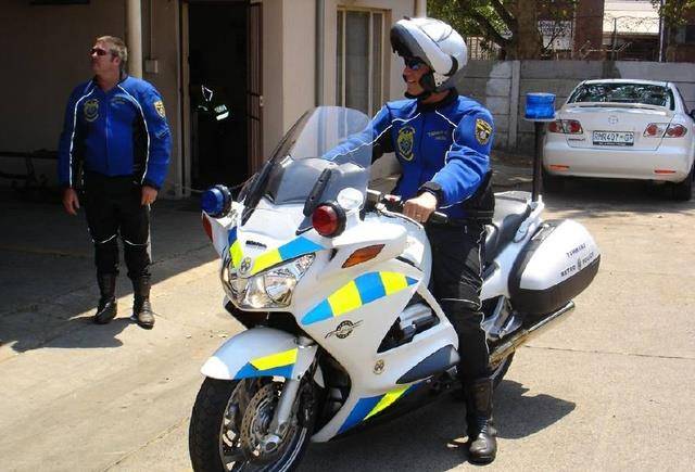 警用宝马摩托车为何受到全世界150多个国家警察的喜爱?