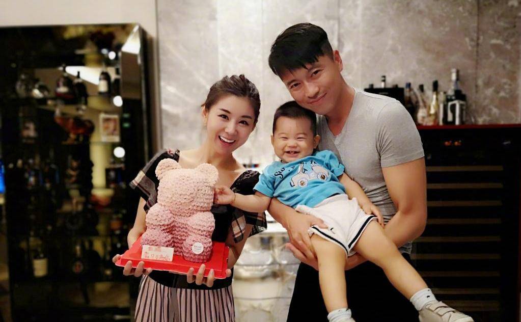 李小萌:丈夫呵护婆婆宠溺,连坐月子都是种享受_王雷_家庭_爱情