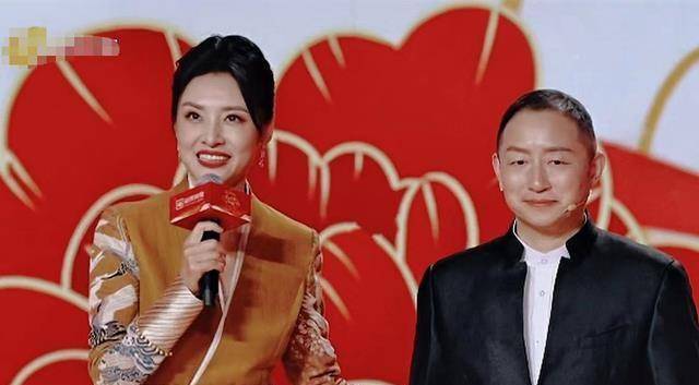 山东春晚惊艳,周涛唱rap显反差萌,冯巩引回忆,孙涛冻龄依旧_镜头