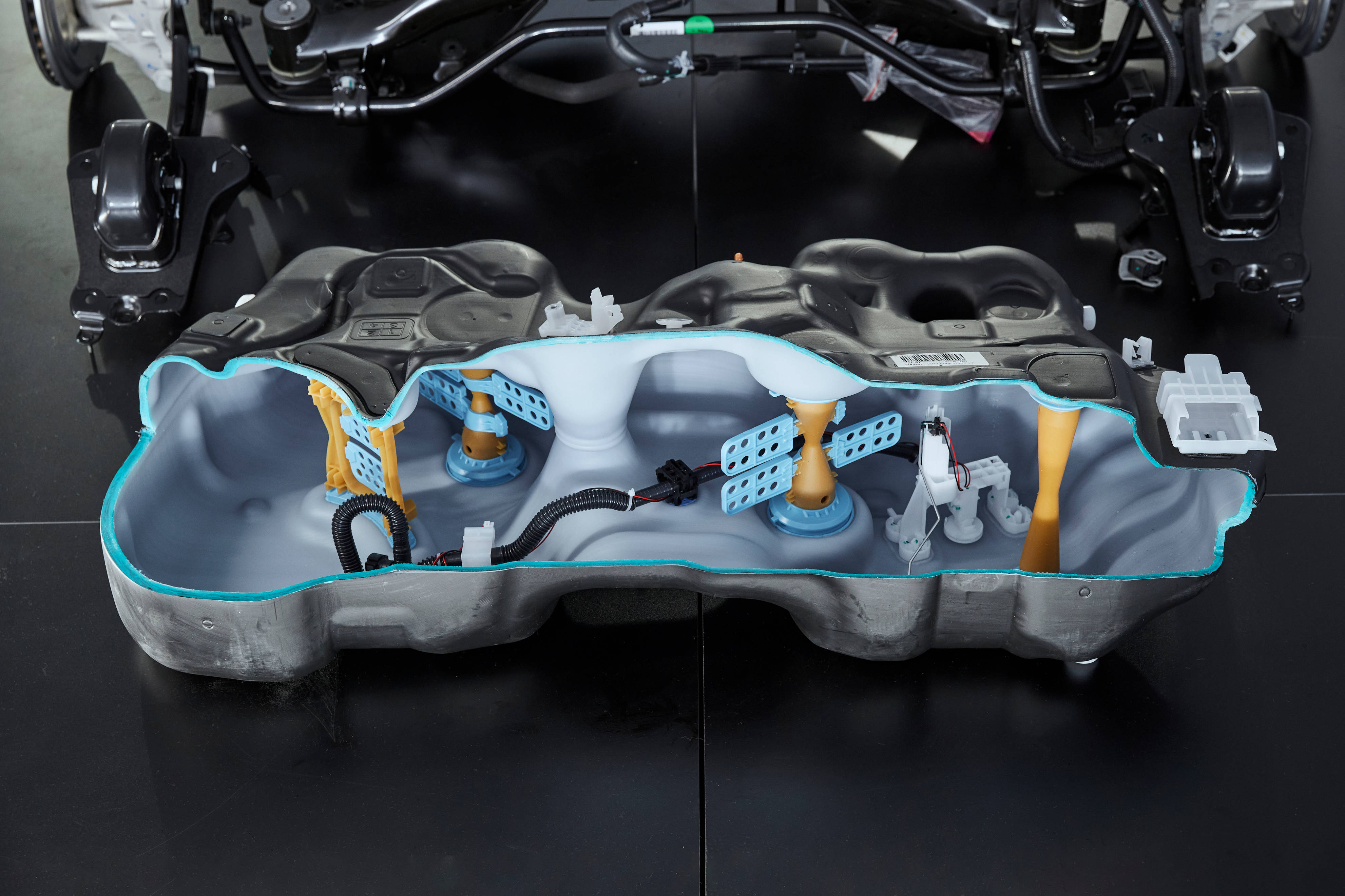 (5) 高压油箱:针对phev车型实际使用中长时间用电行驶的情况,银河l7全