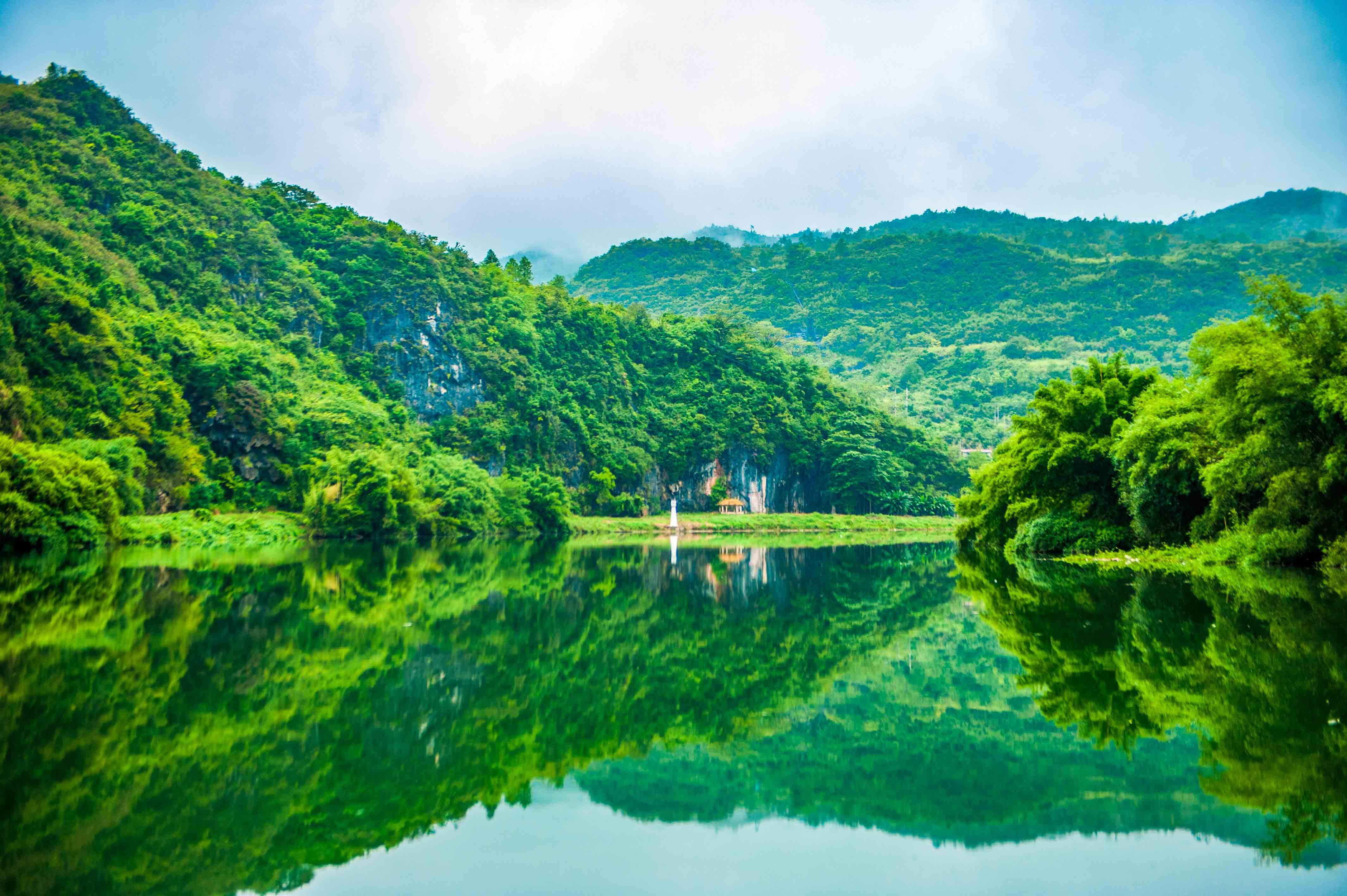 森林山水自然风光图片