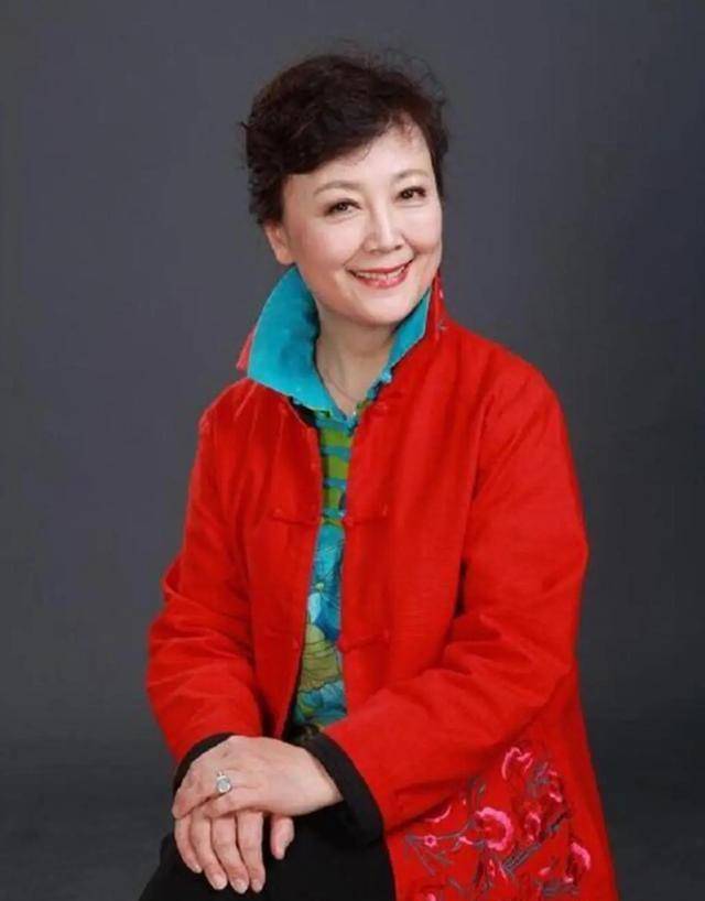 赵静最新现身,六天前,还在孙道临铜像揭幕时诵读诗歌_电影_河南_包括